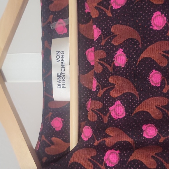 Dress in beautiful condition worn twice - Picture 3 of 3